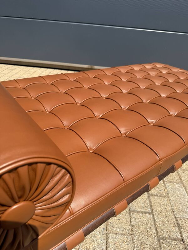 Knoll barcelona daybed mies van der rohe in cognac venezia leder nieuwstaat
