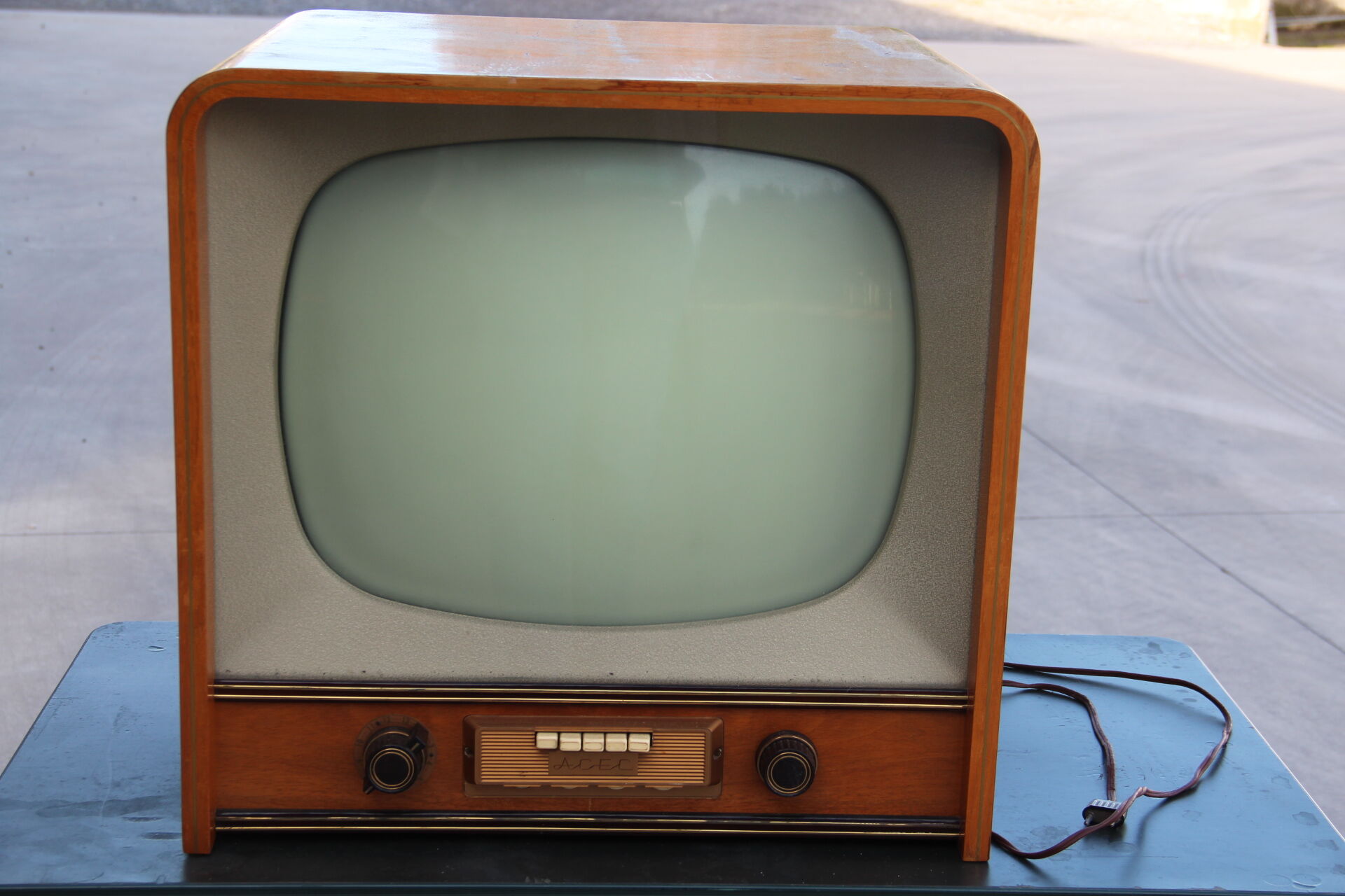 Téléviseur ACEC de 1957