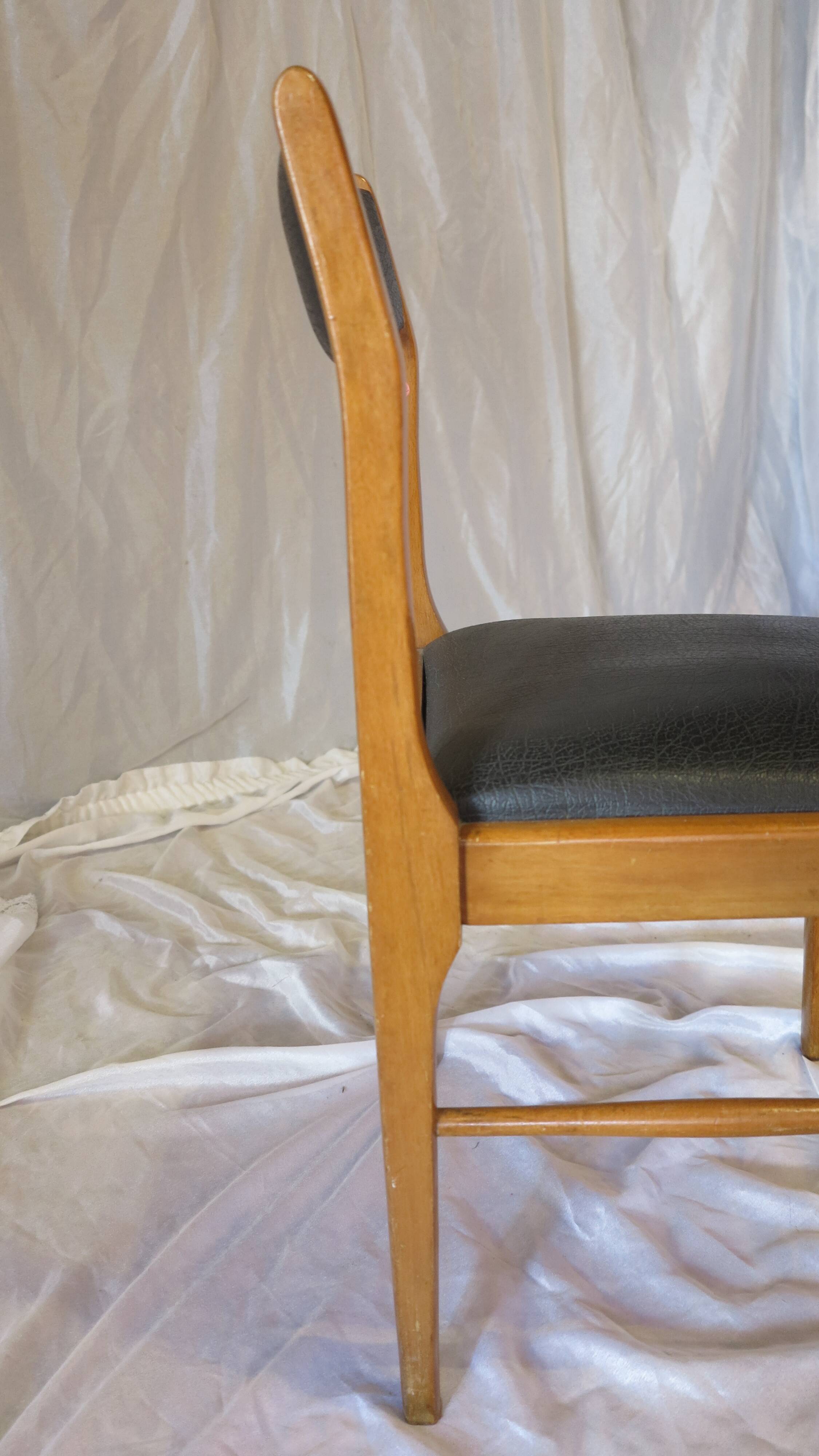 Set of 4 Scandinavian chairs in black faux leather