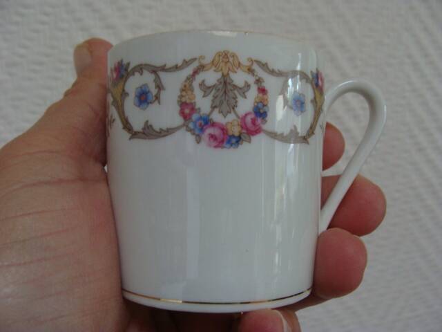 Cups and saucers Louis Lourioux / Limoges