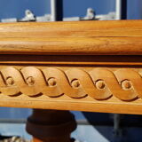 Oval dining table in solid teak