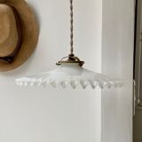 Opaline suspension