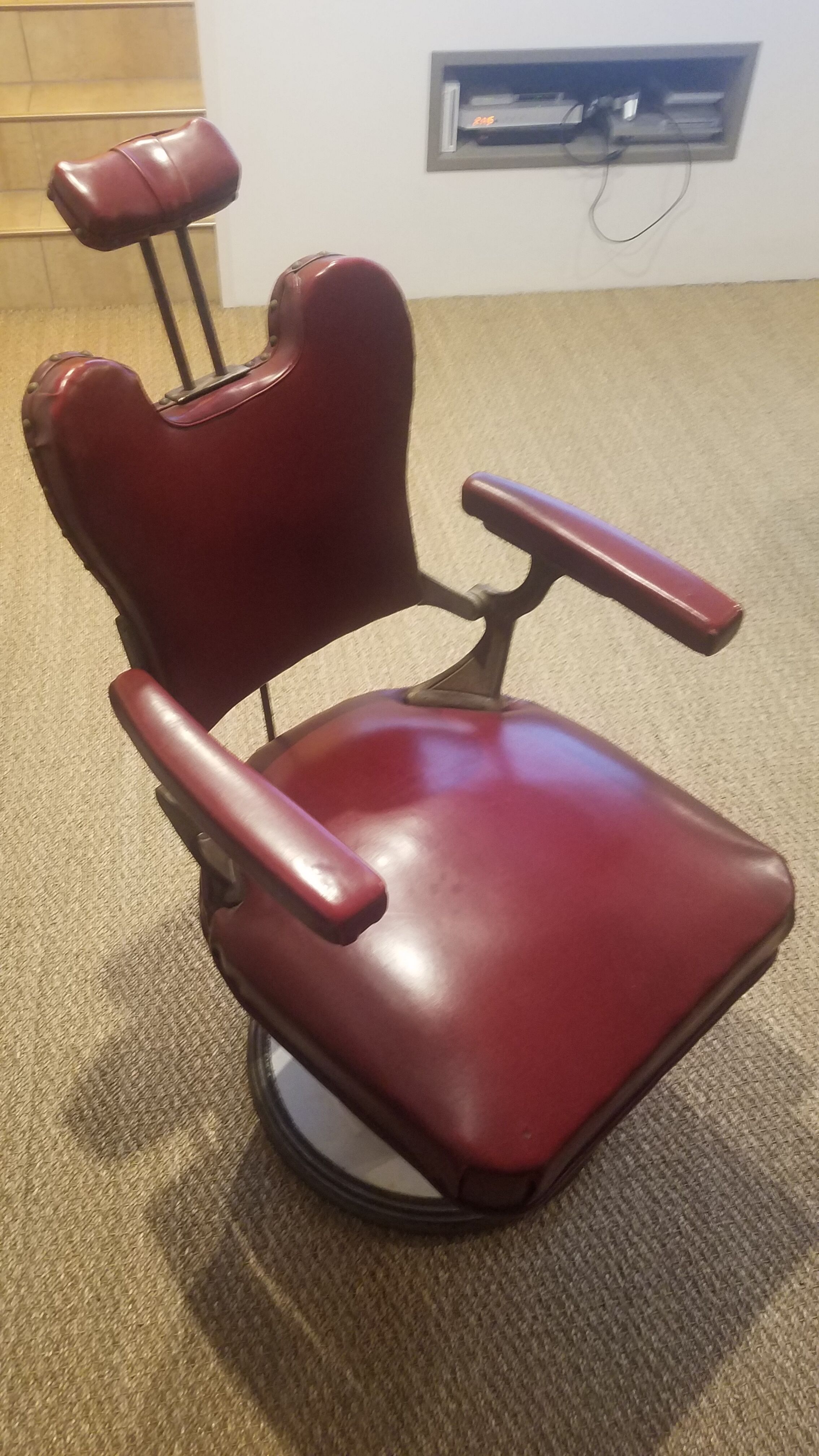 Barber's chair