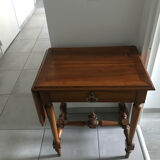 Entrance table