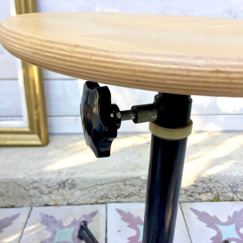 Tabouret industriel à vis