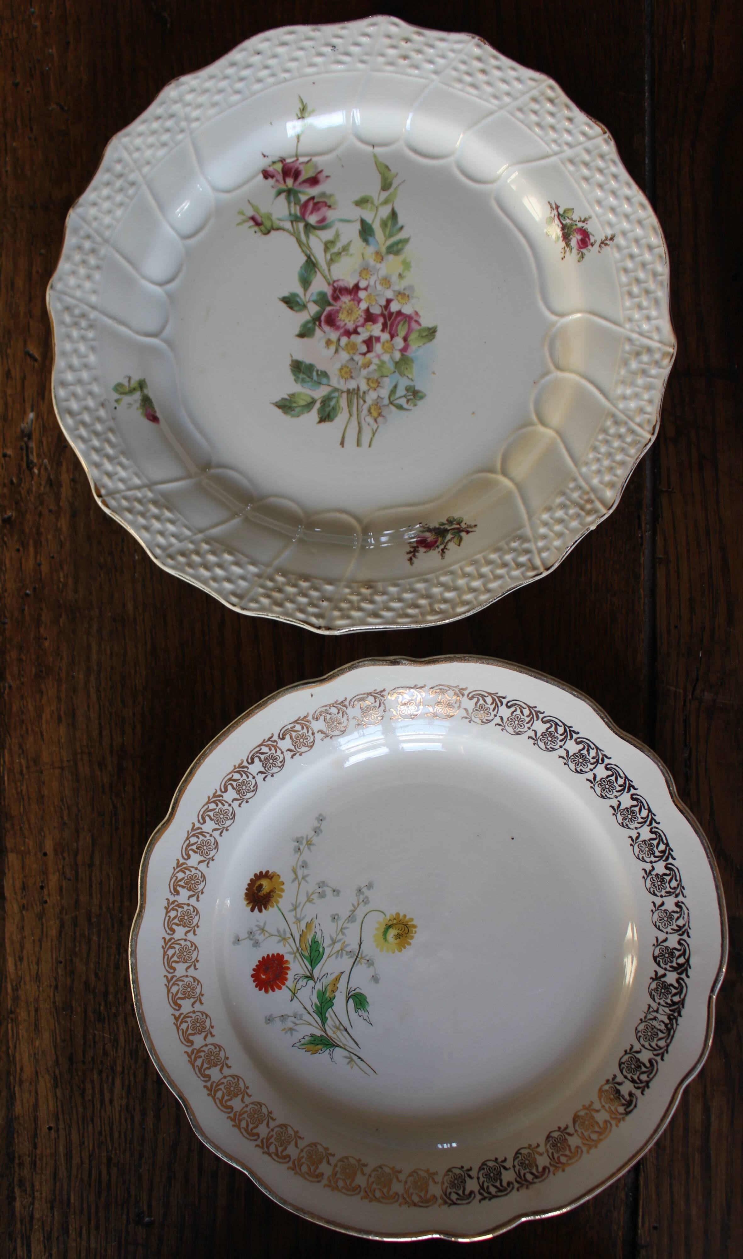 8 assiettes à dessert dépareillées