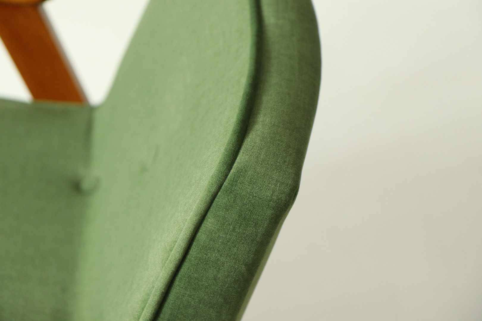 Fauteuil Vintage 366 de J. Chierowski Fauteuil Bois Clair Herbe Verte Scandinave