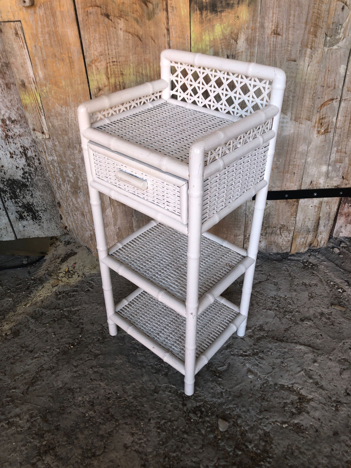 Lot 3 meubles commodes rotin blanc vintage
