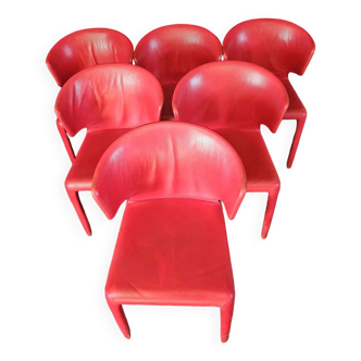 Suite de 6 chaises Cassina en cuir rouge