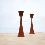 Paire de bougeoirs scandinaves vintage en teck