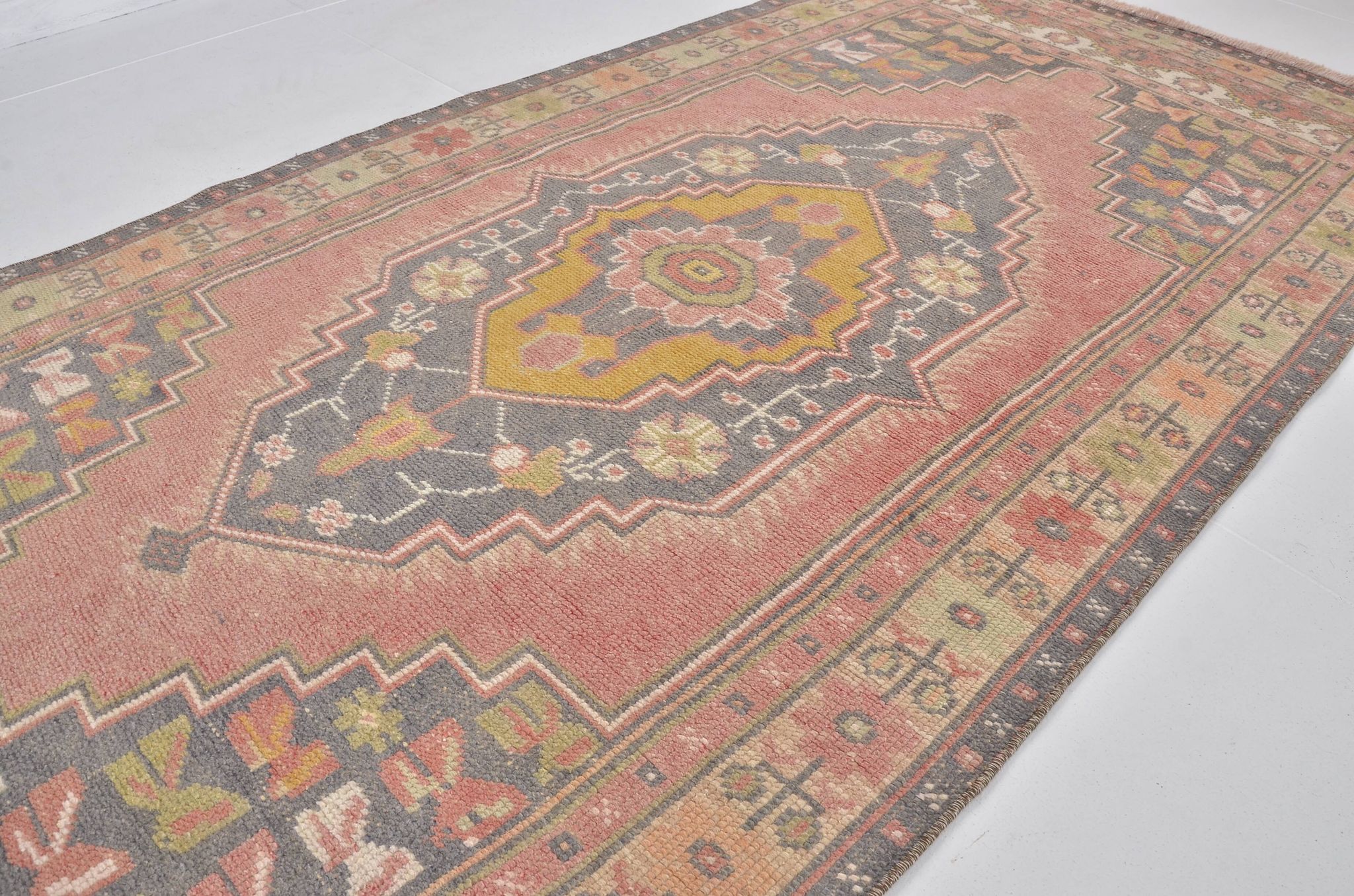 Floral Vintage Handknotted Area Rug sku 2466