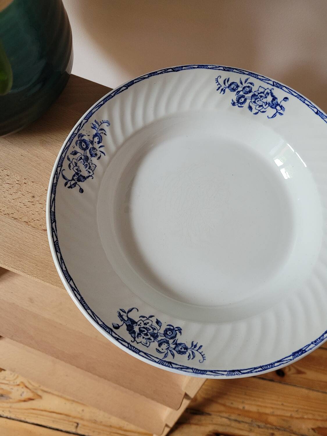 St Amand hollow dish model 9997