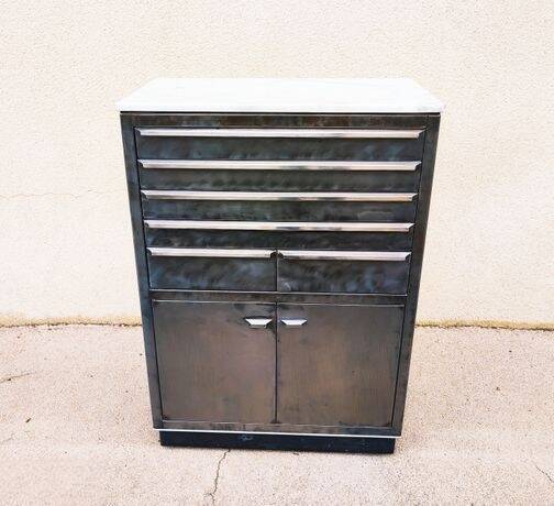 Vintage dentist furniture – Industrial style, steel, marble, ideal for lofts and workshops.