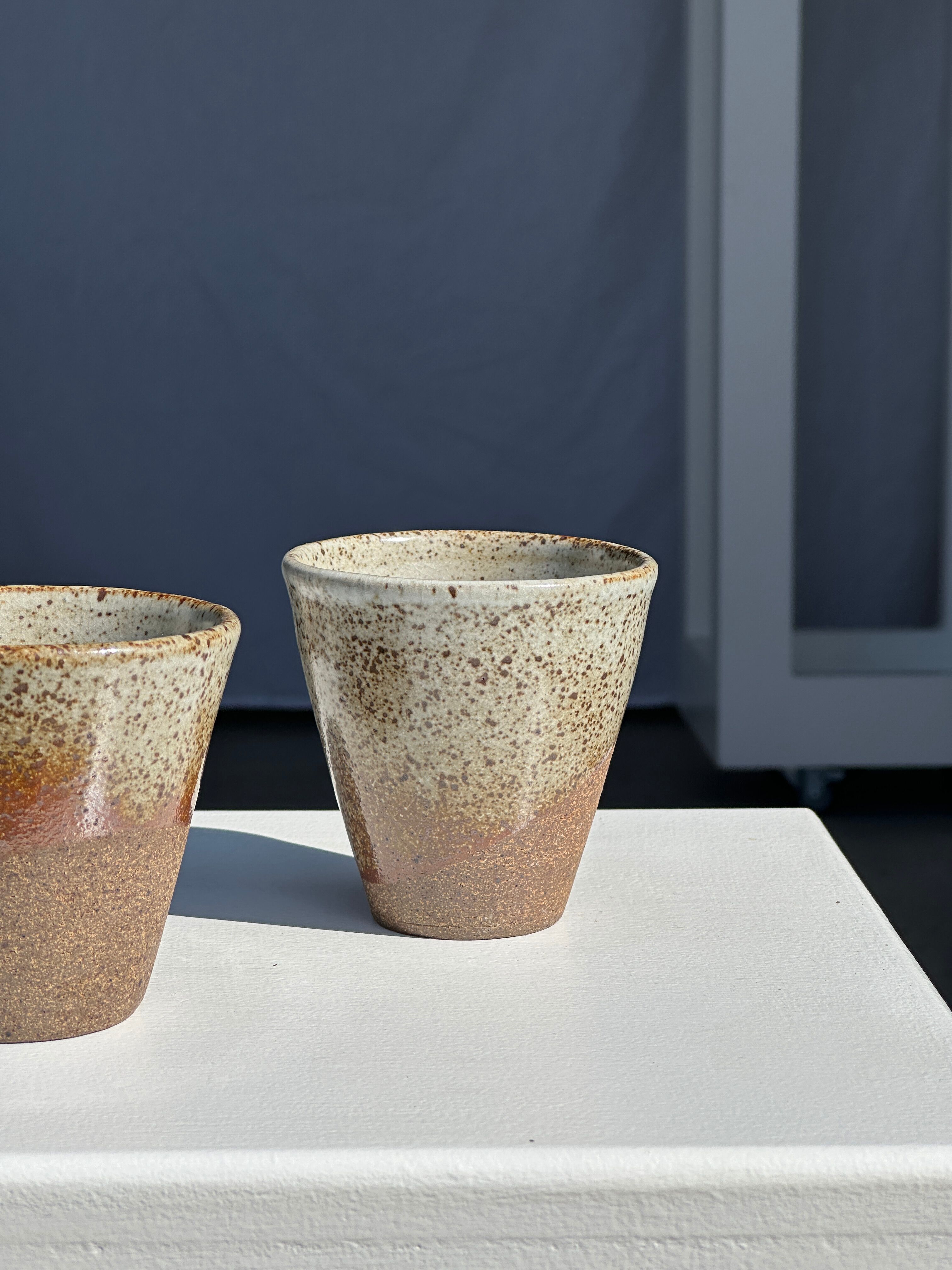 Set of 2 cups in Indonesian ceramic (brown & speckled glazed matte)