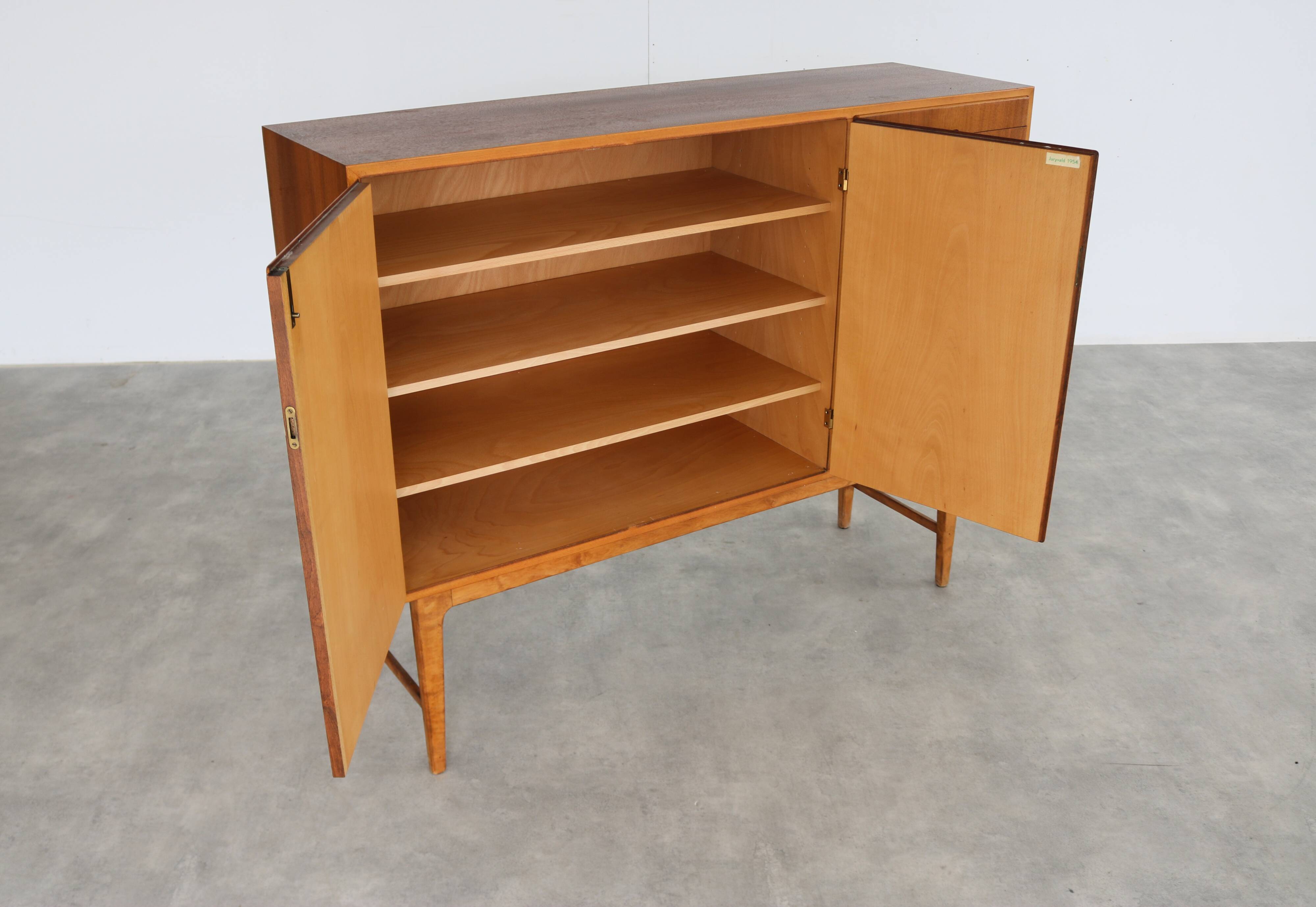 vintage highboard | wall cabinet | Juryvald | 1954