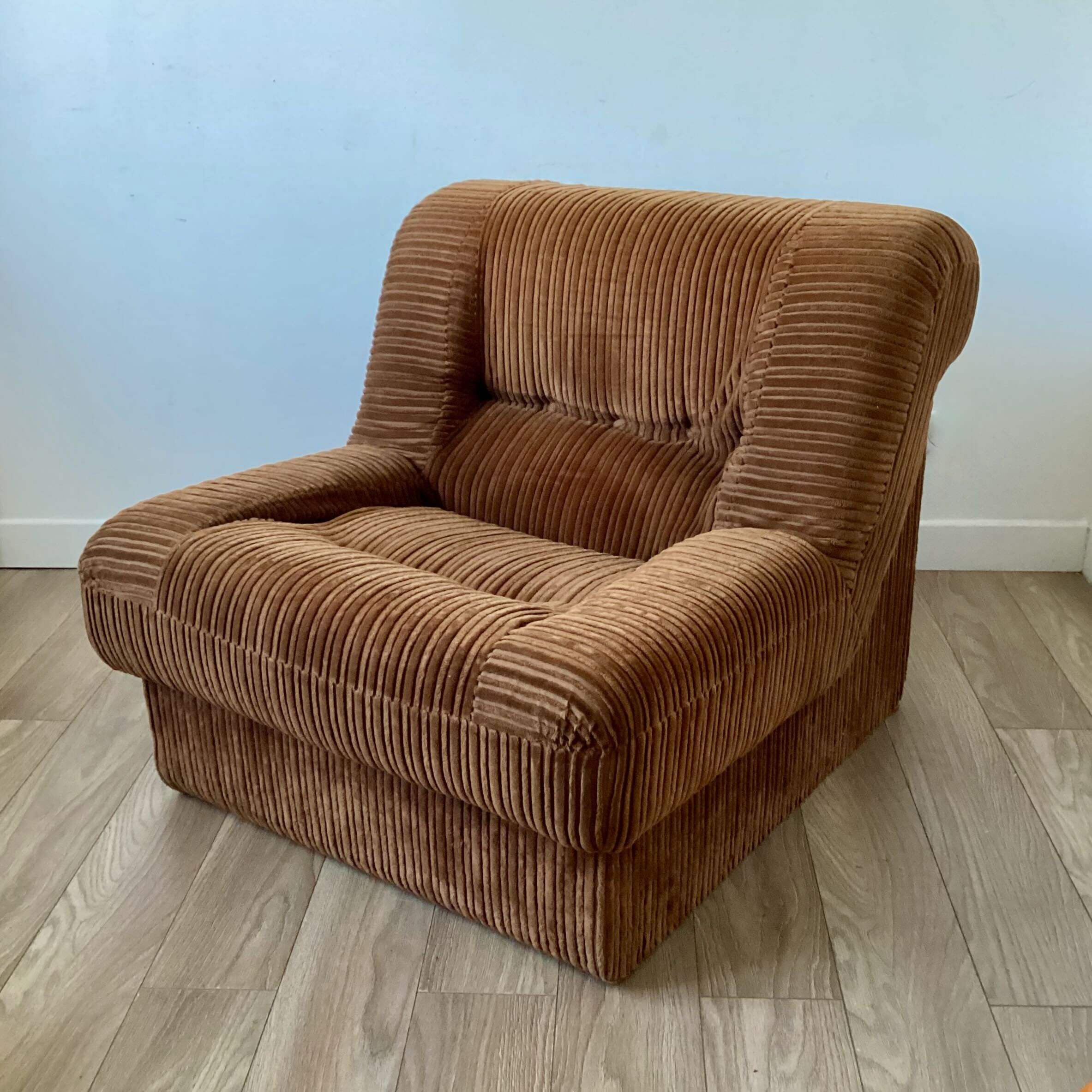 Armchair 70s corduroy
