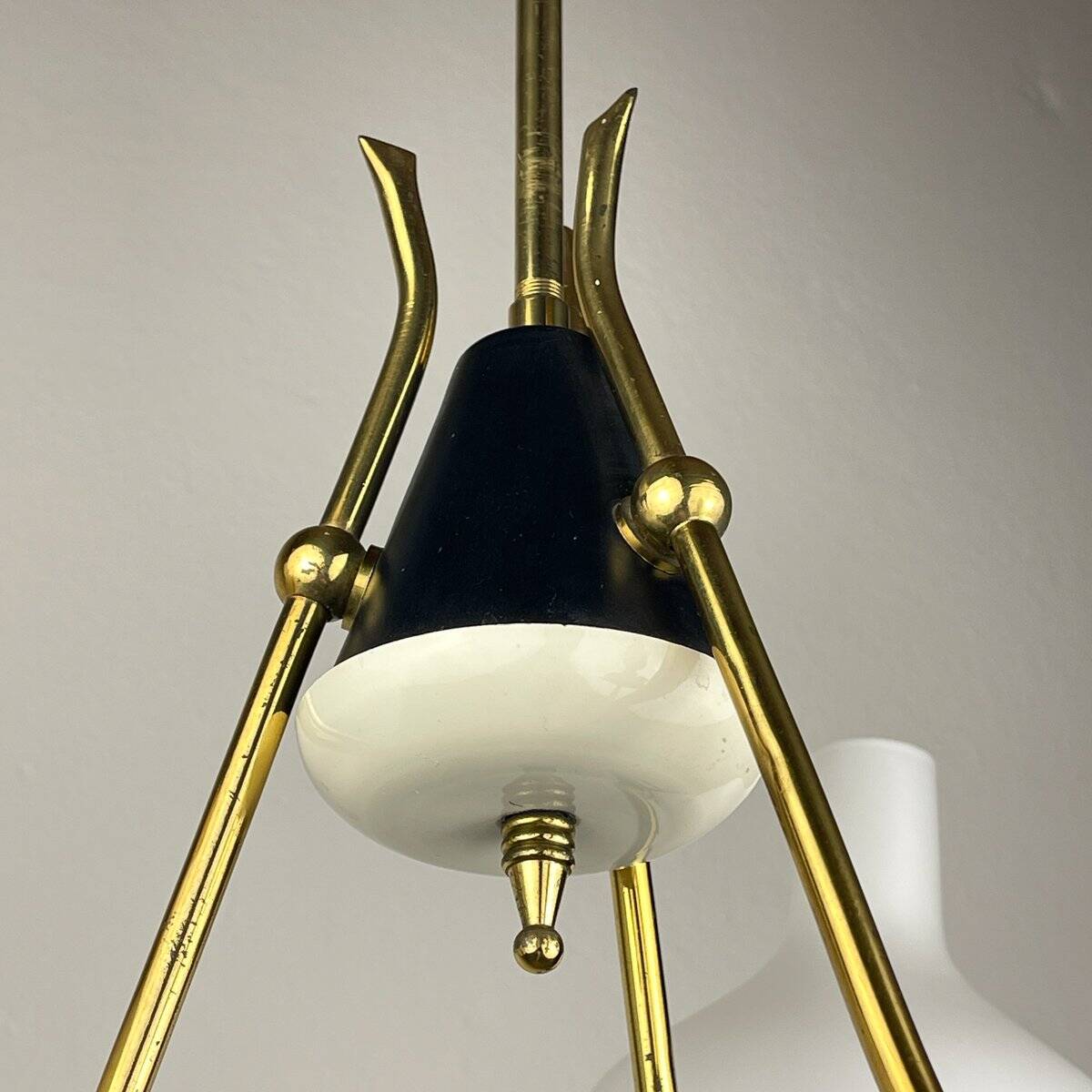 Modern Italian chandelier from the mid-century Stilnovo, 1950s.