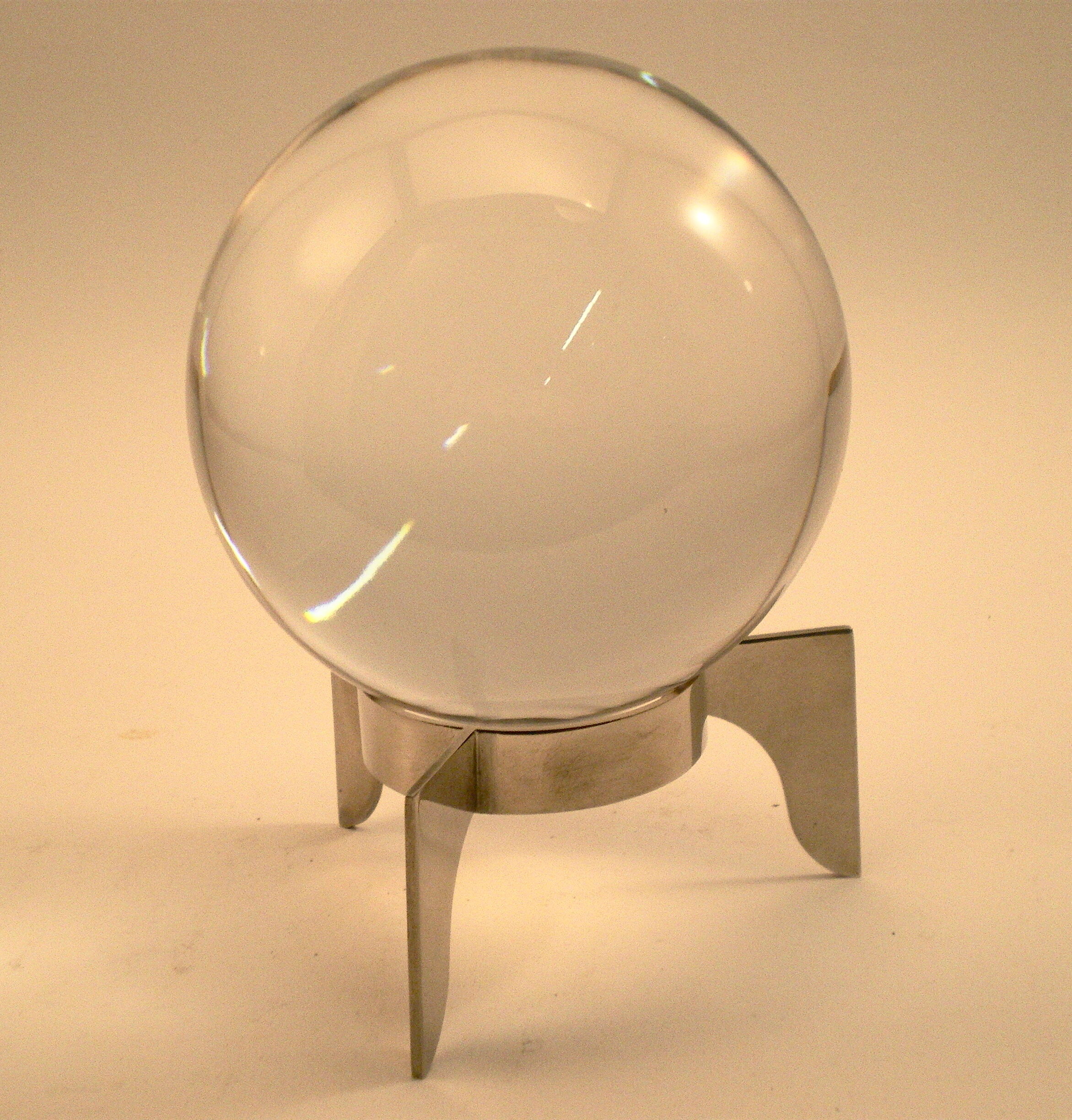 Boule de cristal modele Sirius signée Baccarat