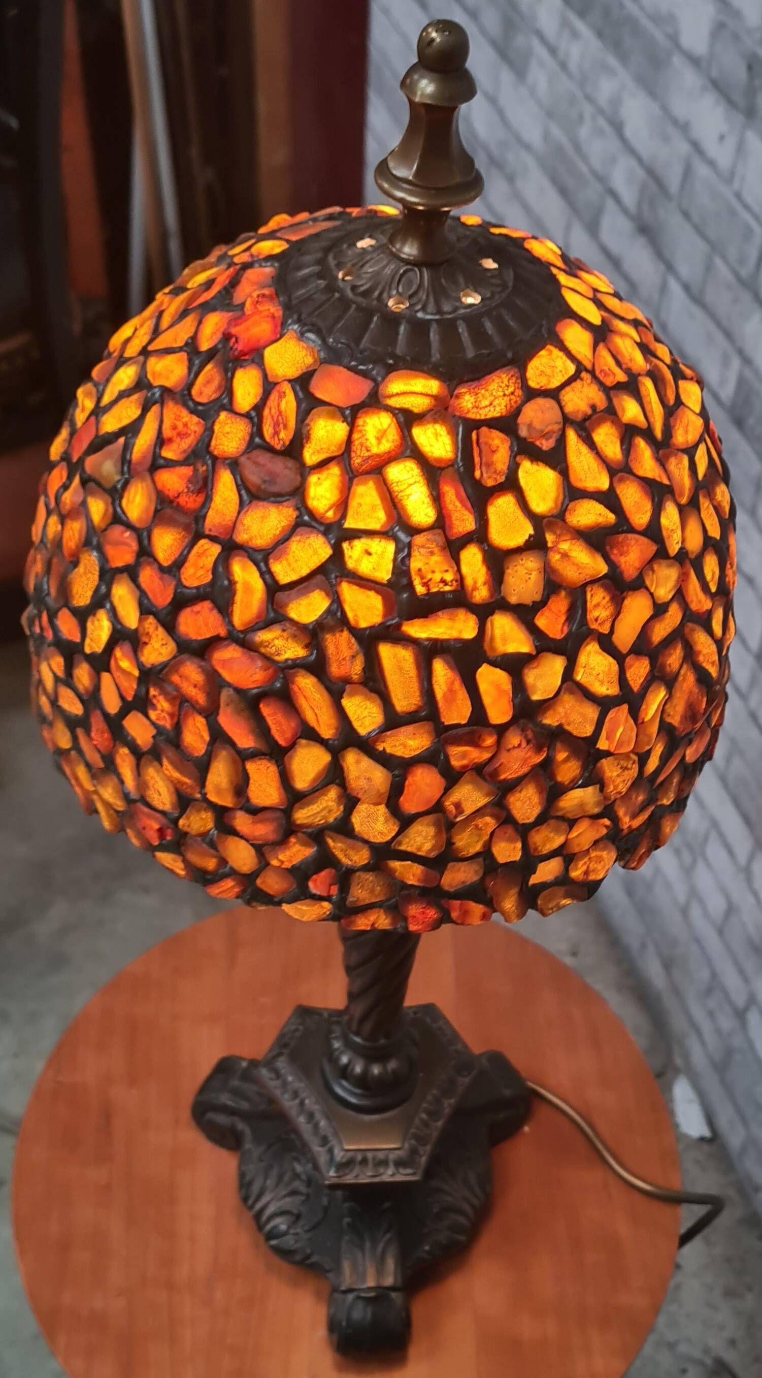 Large american art nouveau lamp with tiffany amber lampshade 61x23