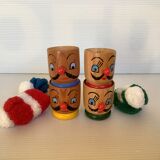 4 anciens coquetiers en bois
