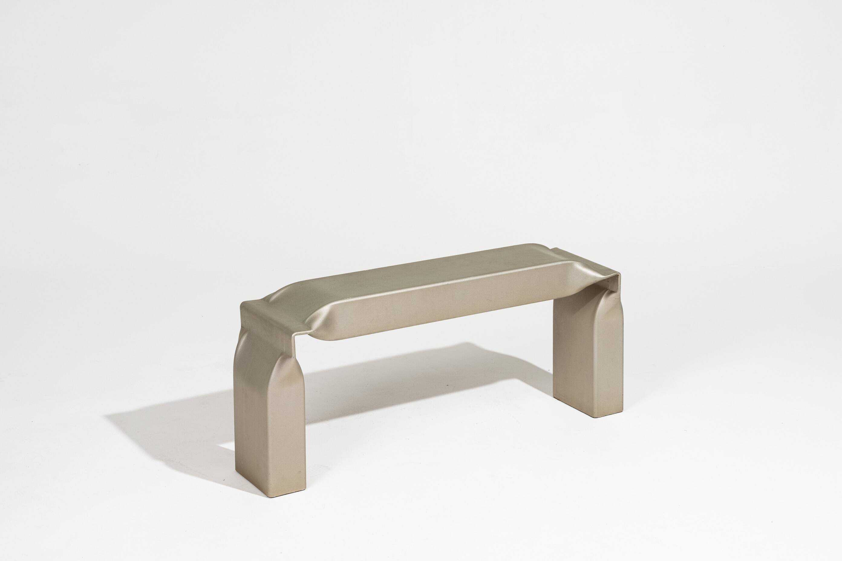 "Tube stool" bench in galvanized steel