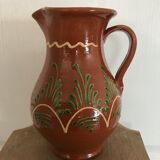 Vintage pitcher in glazed terracotta and polychrome décor
