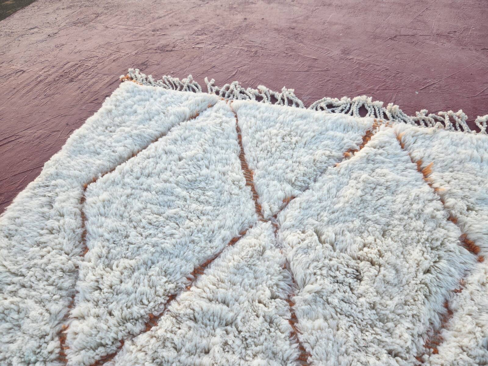 Beni Ouarain rug 300x200 cm – Thick ivory wool, diamond patterns