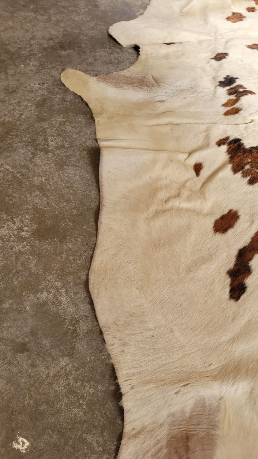 Vintage cowhide carpet 1970 2m30x1m90