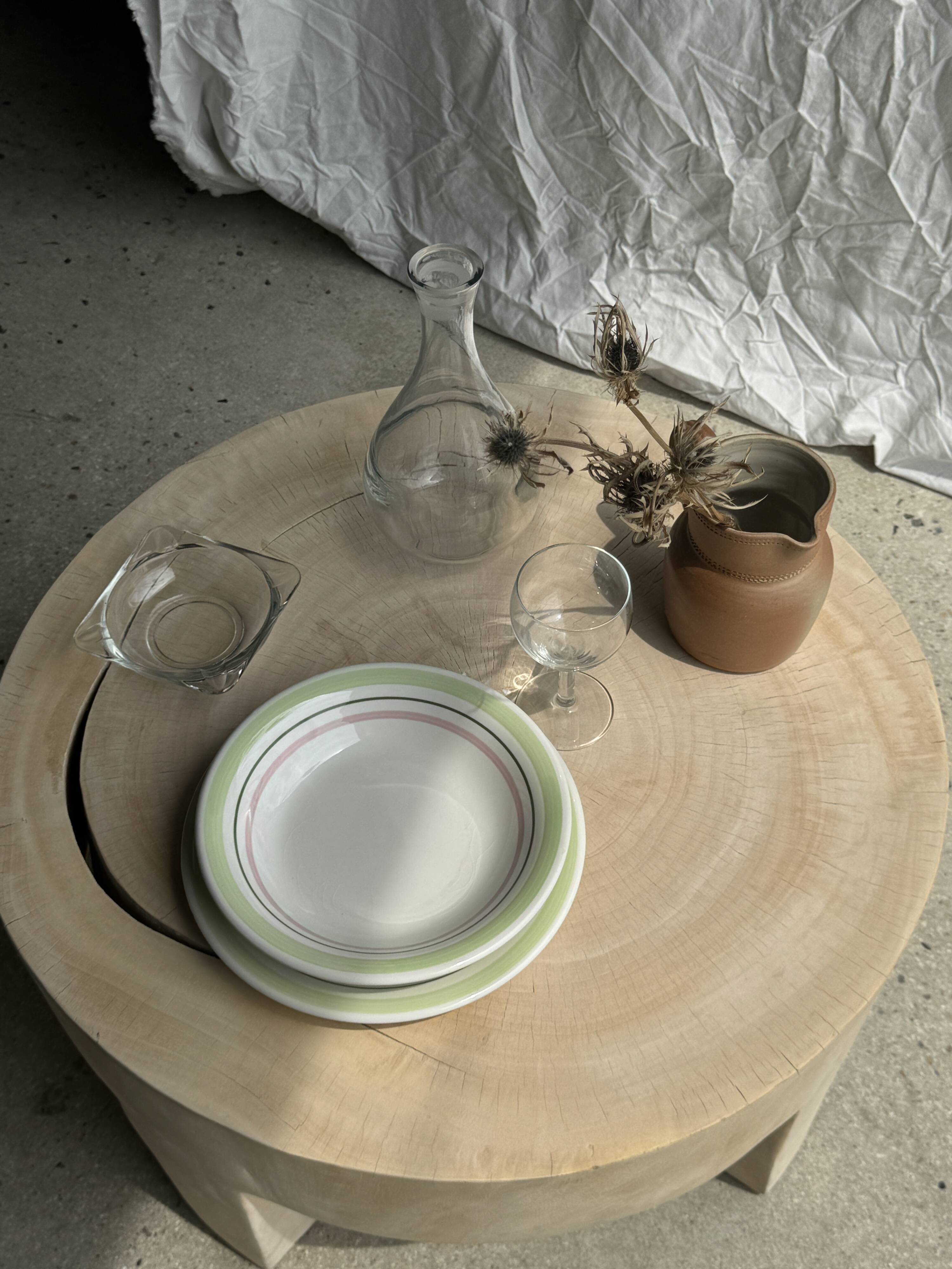 Set of 12 green and pink Italian plates
