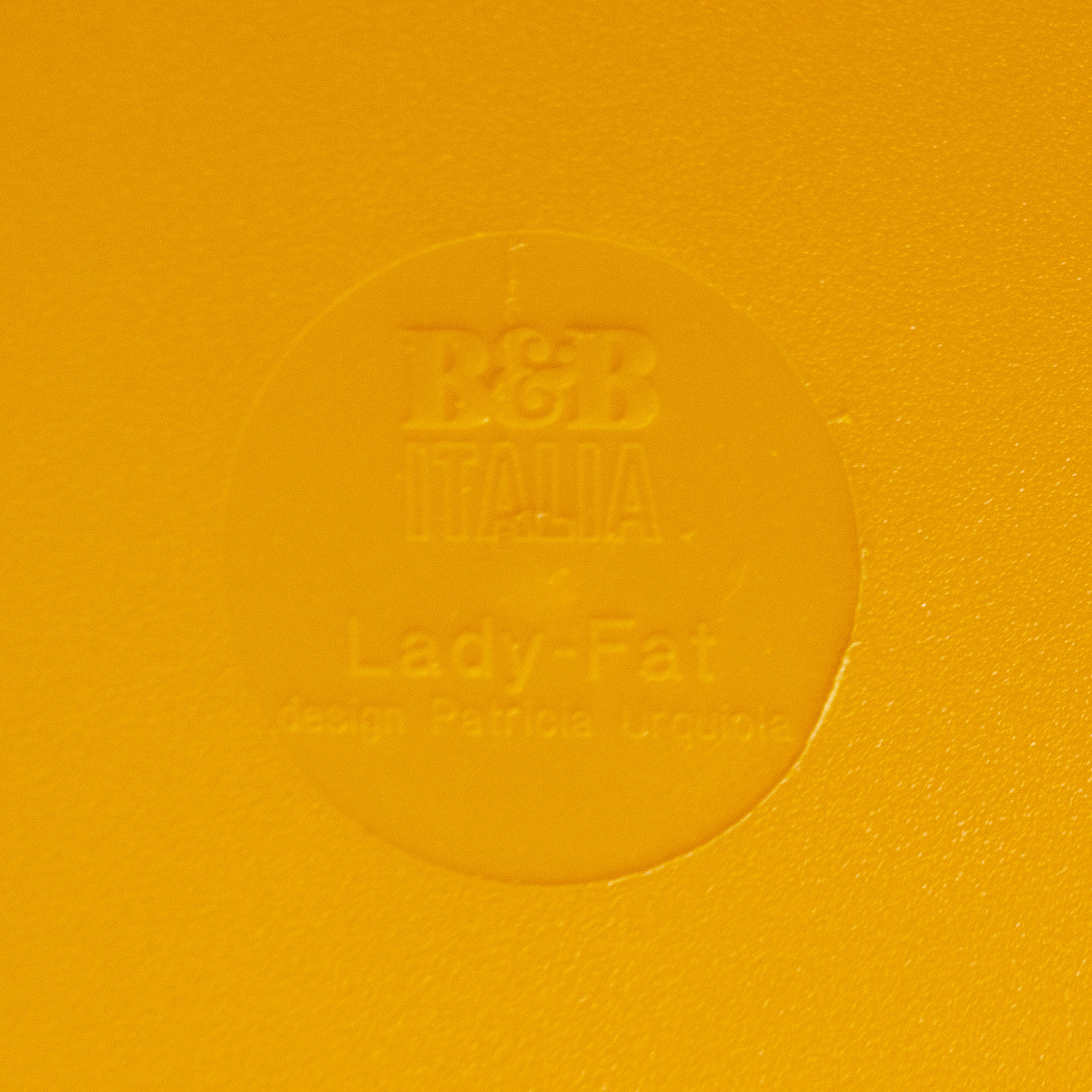 Purple Fat Fat Lady par B&B italia