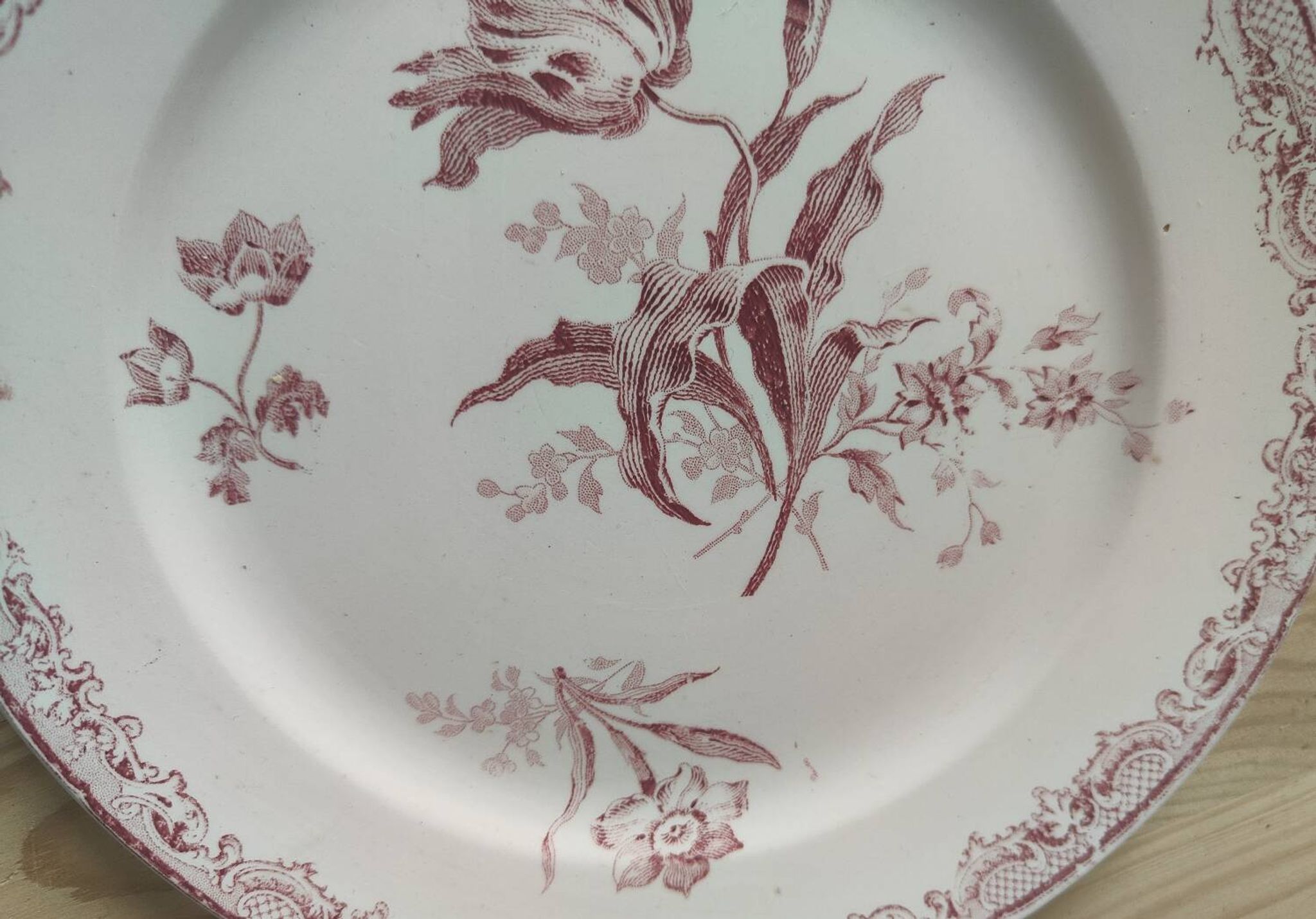 6 assiettes à dessert modèle Fontanges par Sarreguemines