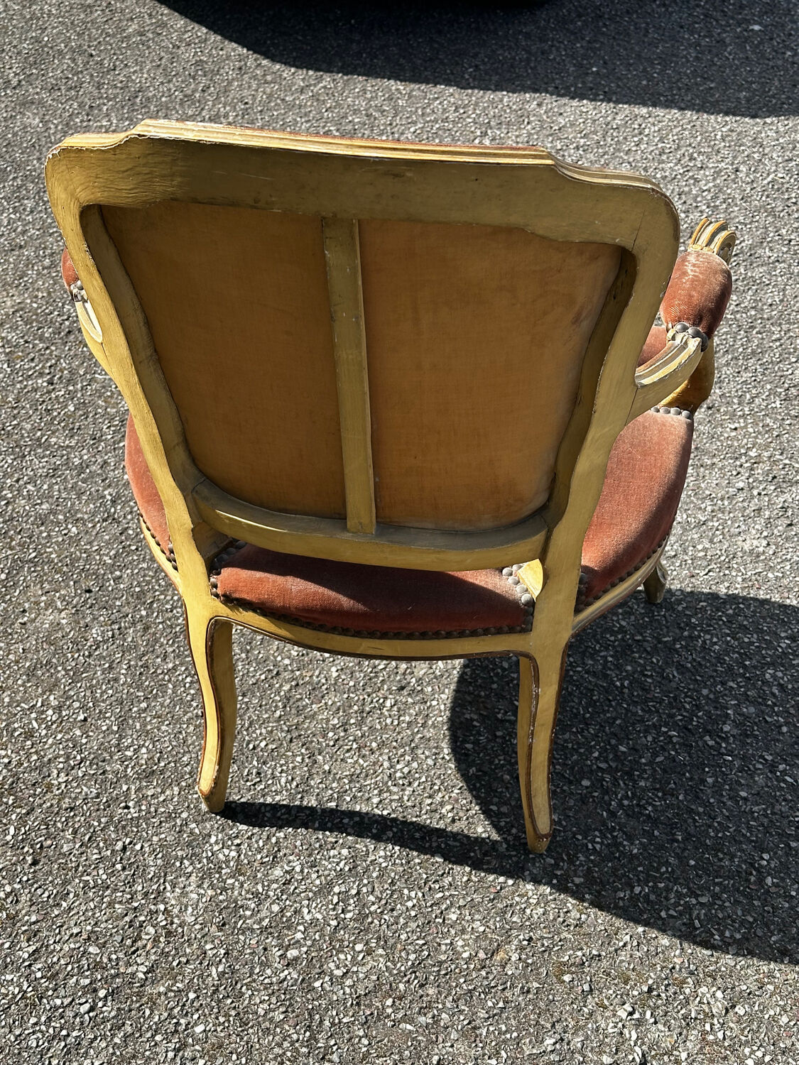 Louis XV cabriolet armchair, patinated wood and antique velvet.