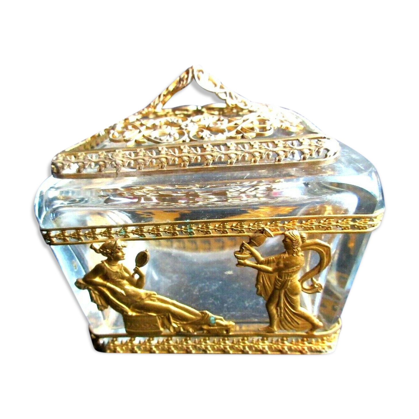 Baccarat and gilded bronze crystal box, Ancient women and lions, CHARLES X