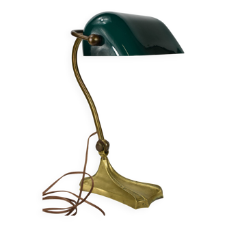 Notary type lamp.