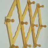 Accordion hooks
