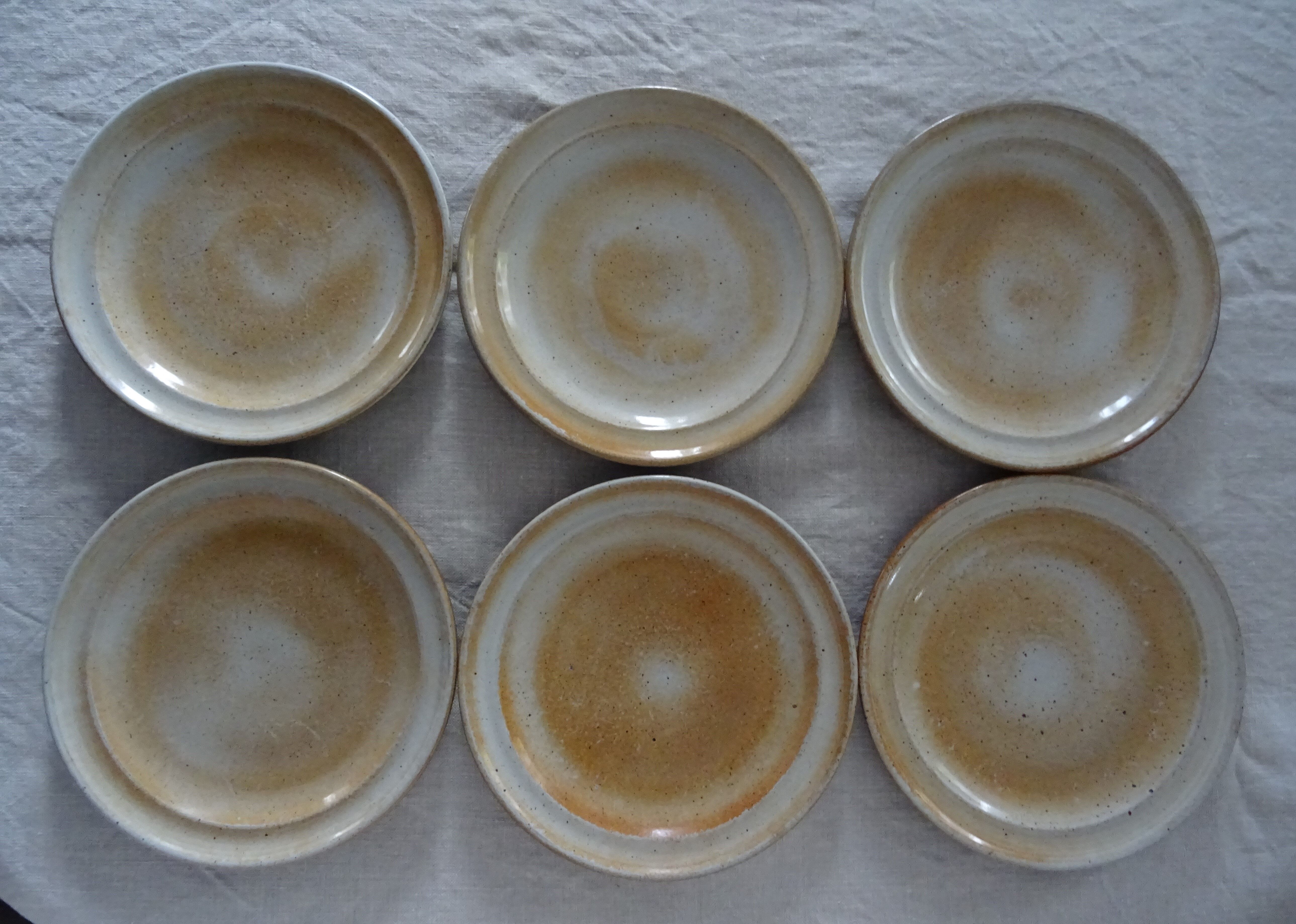 6 flat plates in sandstone from the marais france