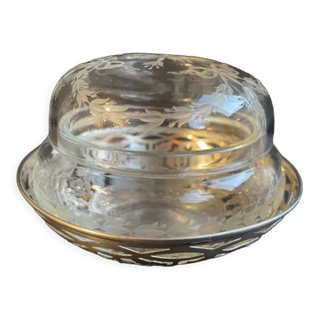 Engraved crystal bonbonnière and openwork silver basket in Louis XVI style