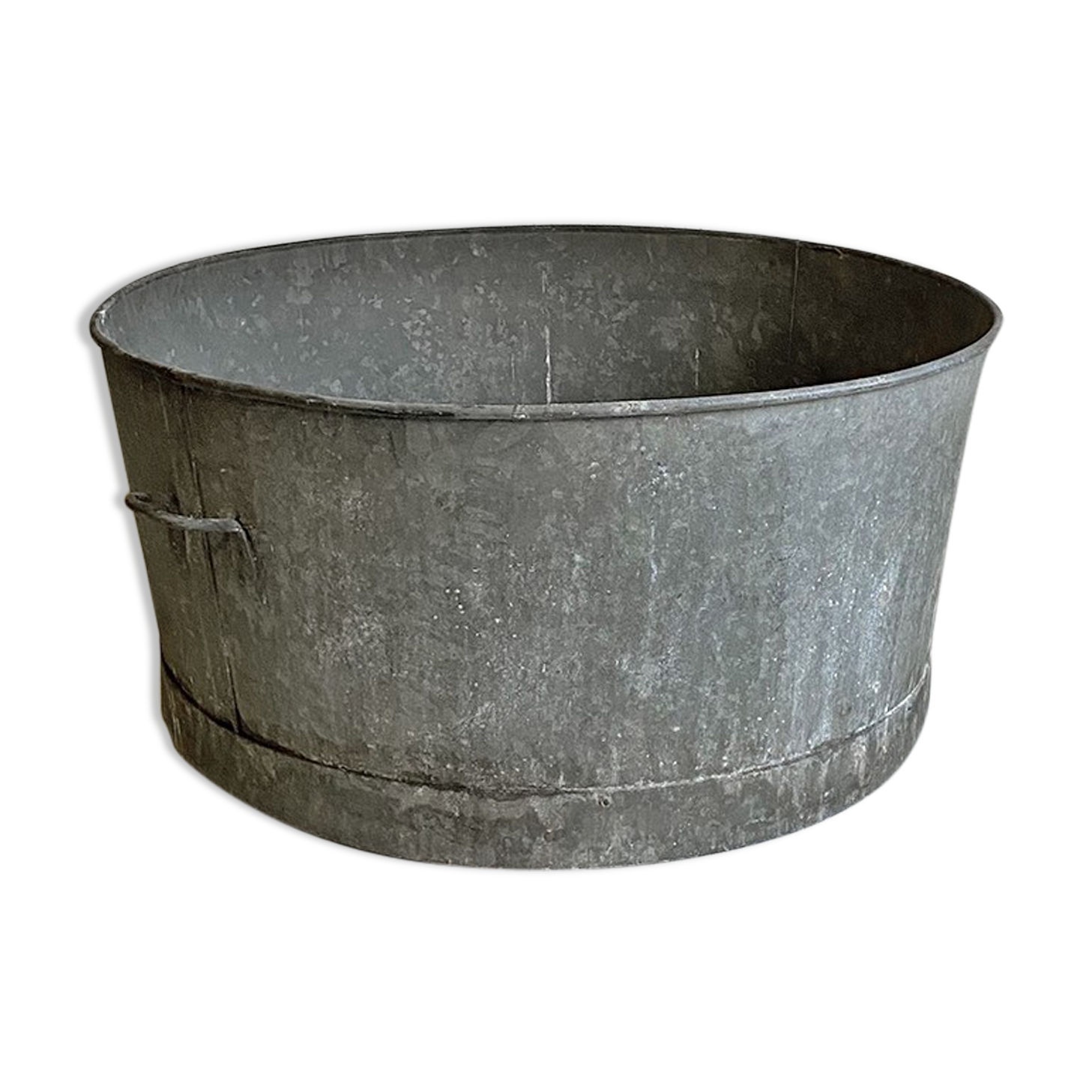 Basin in vintage zinc
