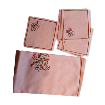 Antique tablecloth and its 6 napkins