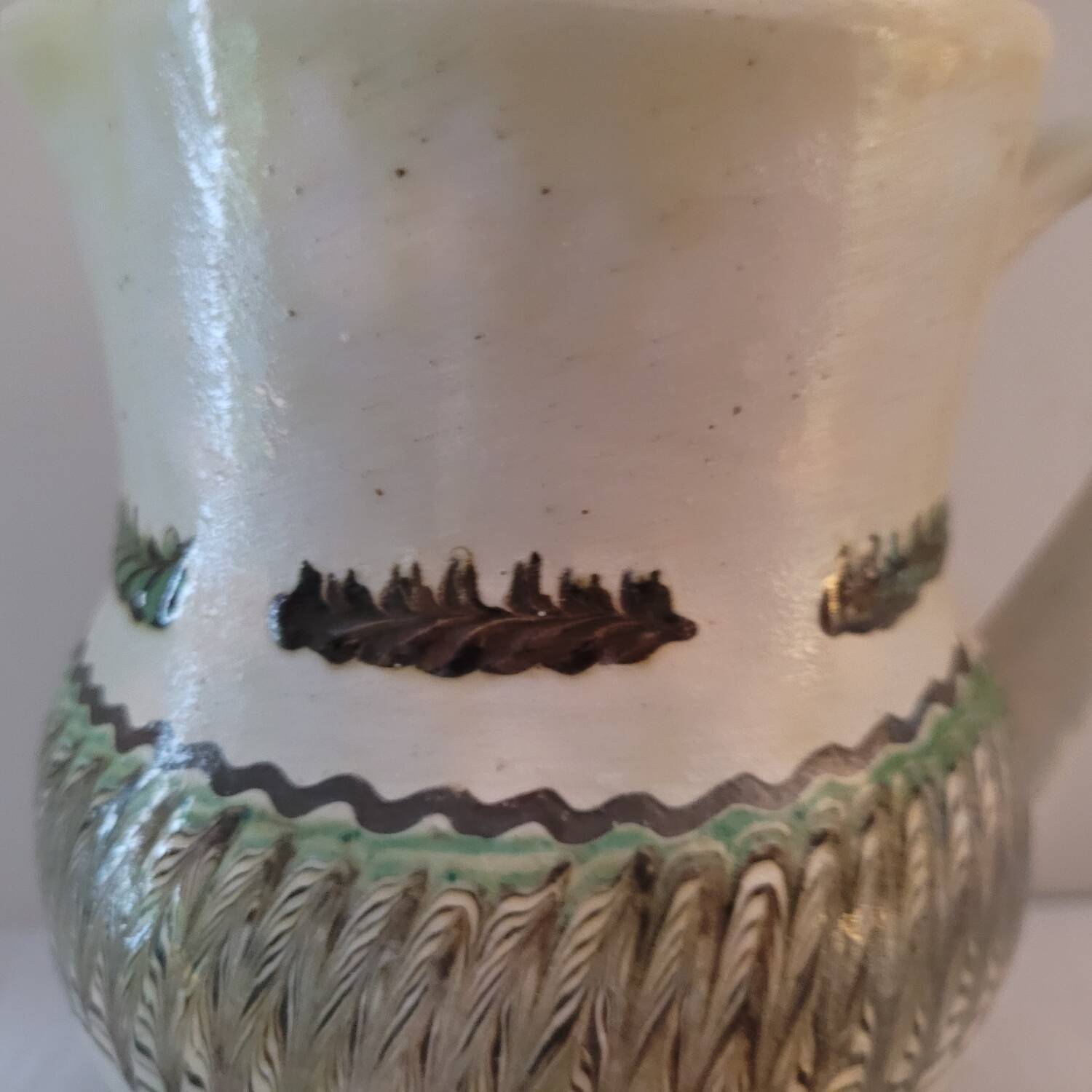 Stoneware jug with floral decoration – 1950s–1970s – 1.25 L