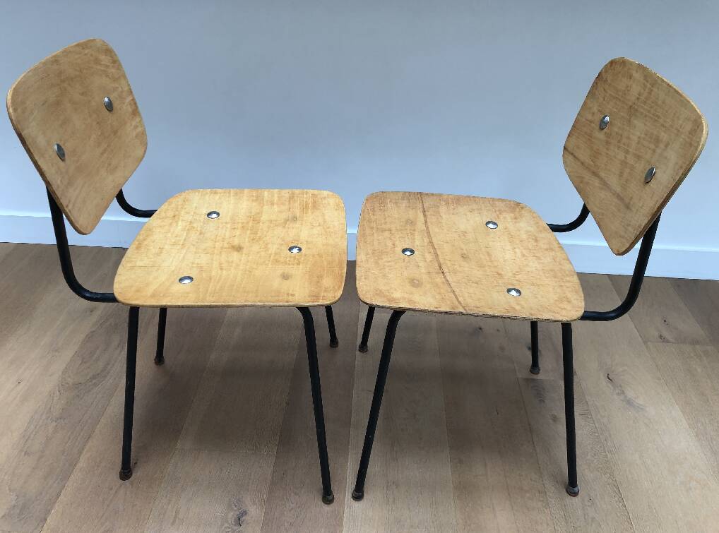 Pair of vintage Carolina Perfecto Airborne chairs 1950