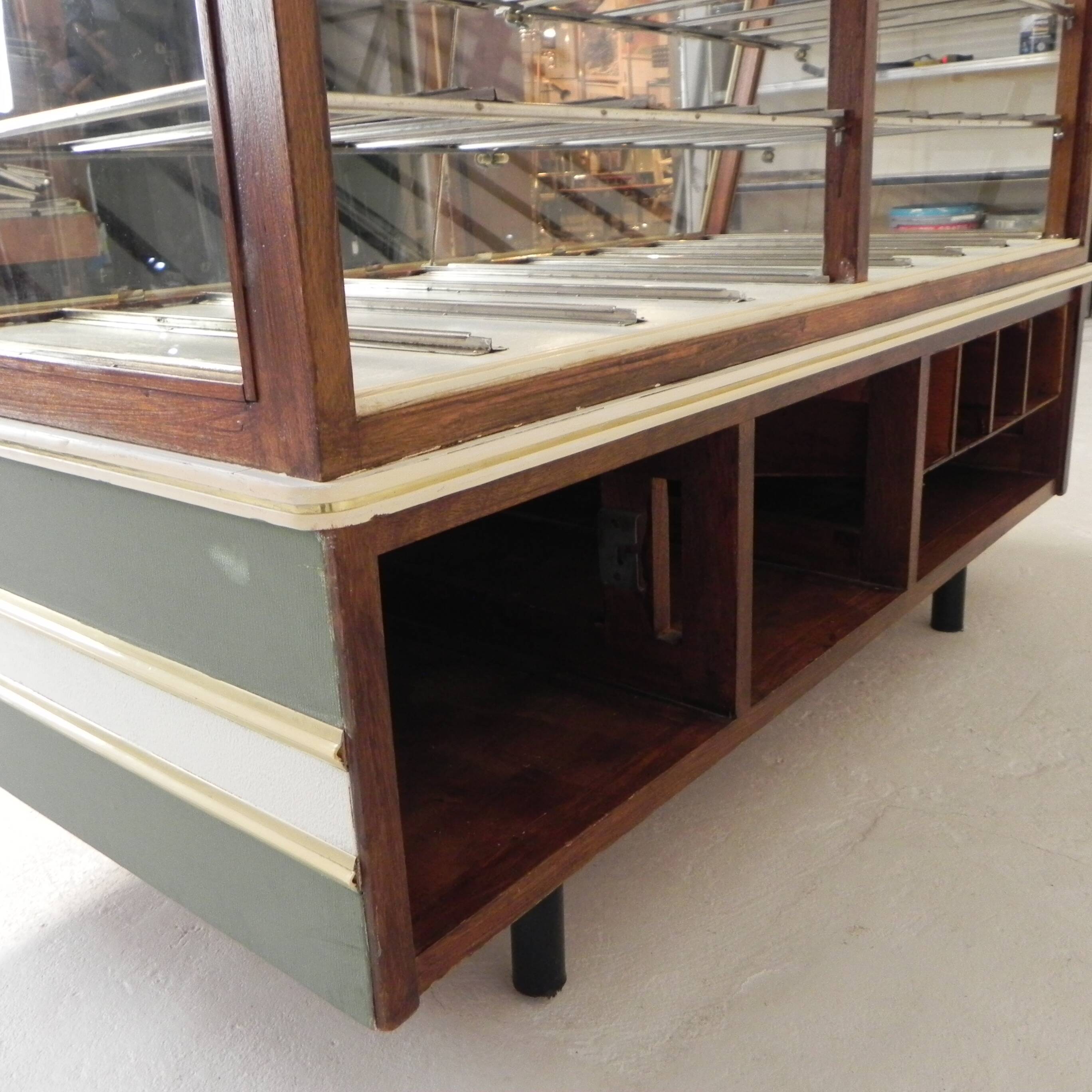 Bakery display case, Esme counter Groningen, 1950s