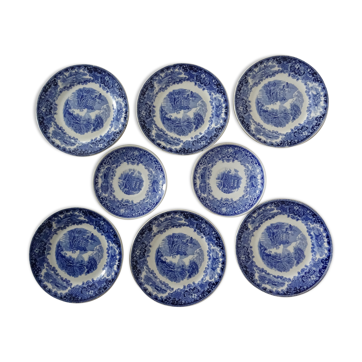 6 dessert plates and 2 blue cups P.Regout Maastricht Holland