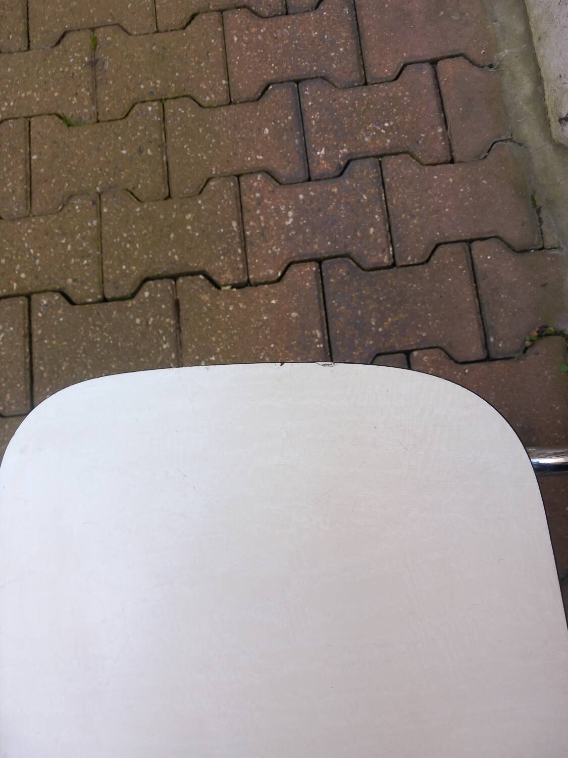 Chaise en formica