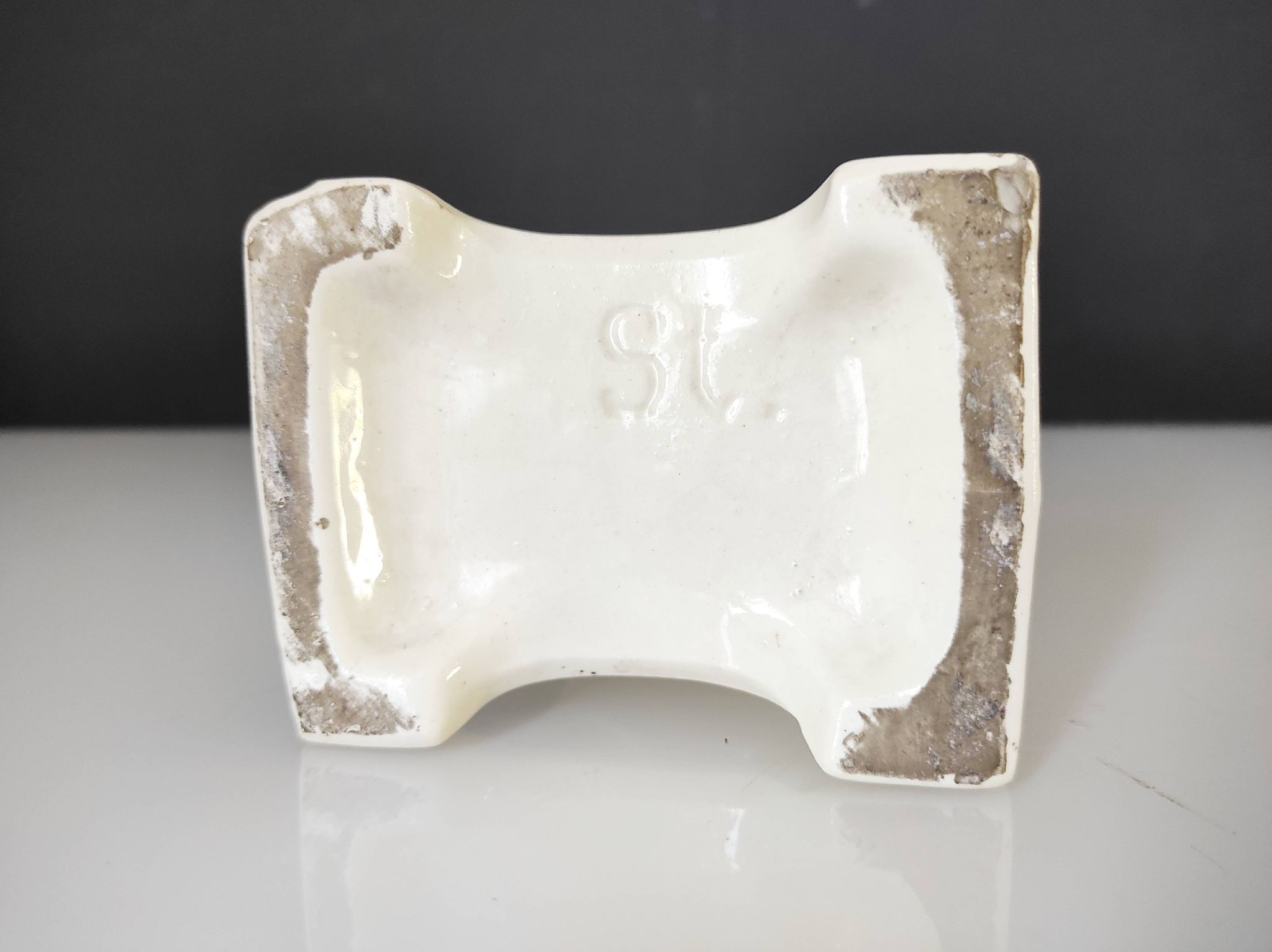Vase en faïence Saint Clément 1900