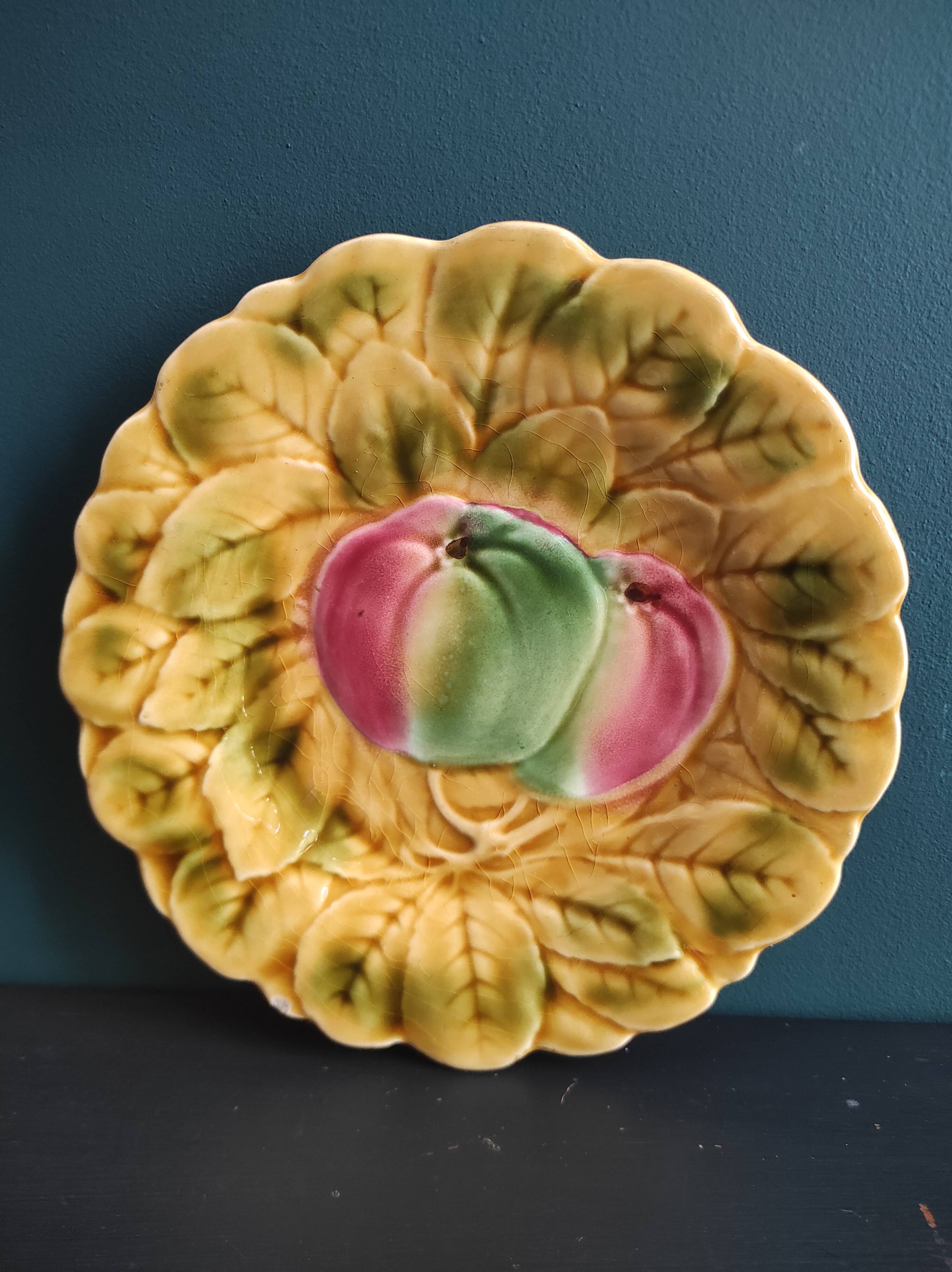 French vintage Majolica plate decorated with apples, in barbotine of Sarreguemines