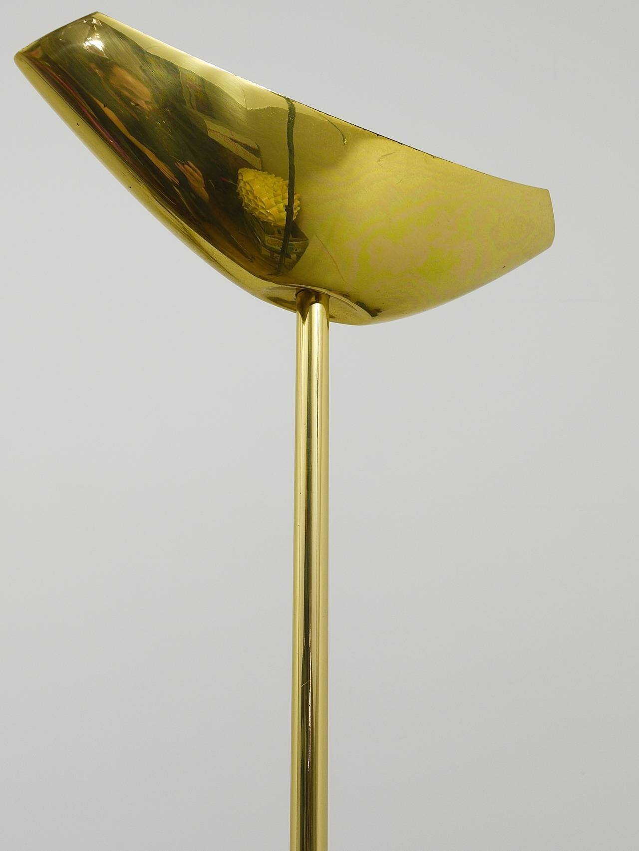 Postmodern floor lamp in brass and wood by Rodolfo Dordoni, Italy, 1980s.