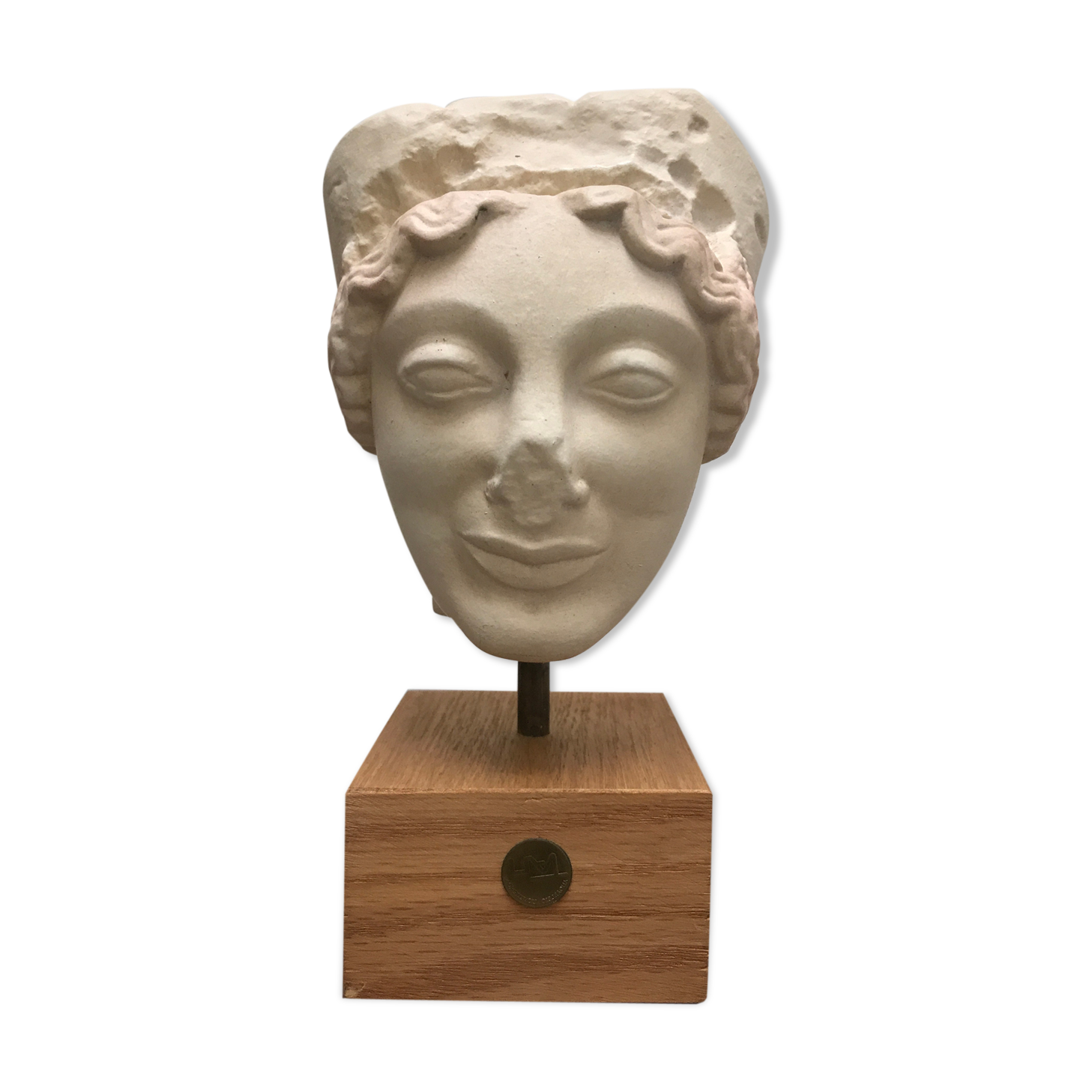Bust head of ancient woman