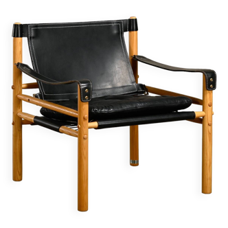 Arne norell sirocco safari lounge chair in black leather and ash, sweden