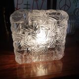 Wall lamp or lamp to be placed